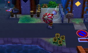 住人の家に向かってメガホンその2