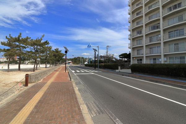白良浜近くの道路